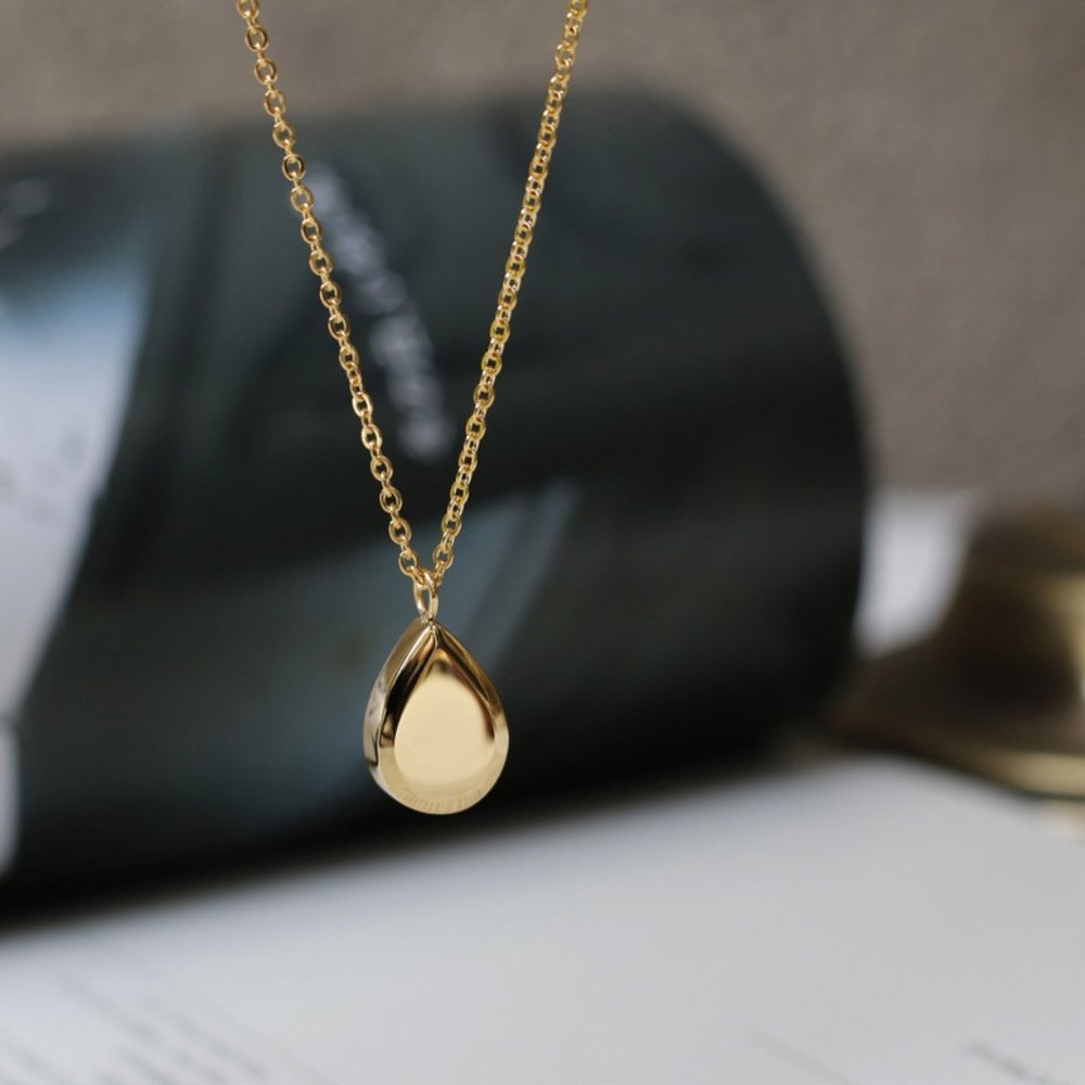 NEW 18K Gold Plated Teardrop Diamond Star Necklace - Picture 6 of 7